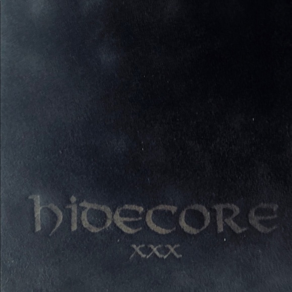 HIDECORE Hand Tooled IPad or Notepad Holder - Picture 3 of 6